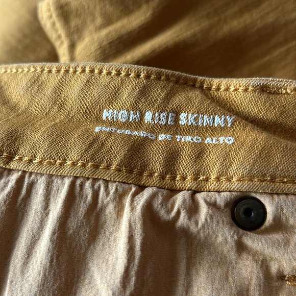 Mustard yellow stretchy skinny jean. - Picture 4 of 4